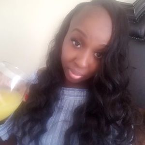 Meet your Posher, Dequala